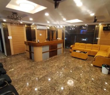 Kizhakkupuram Hotel | Royal View Residency