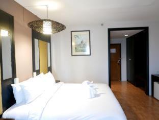 Ratchathewi Hotel | Royal View Resort - Rang Nam