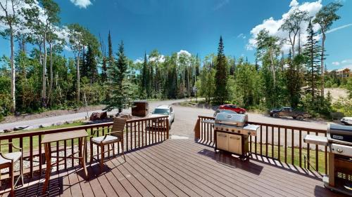 Brian Head Apartment | Royal Vista III Pool-Spa Ski-in out Gym, Sauna, Laundry, BBQ