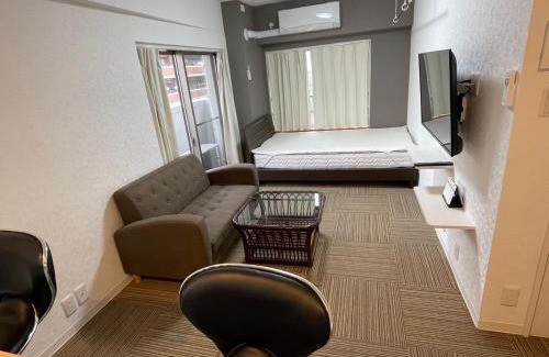 Yokosuka Apartment | ROYAL YONEGAHAMA ｌ米が浜通