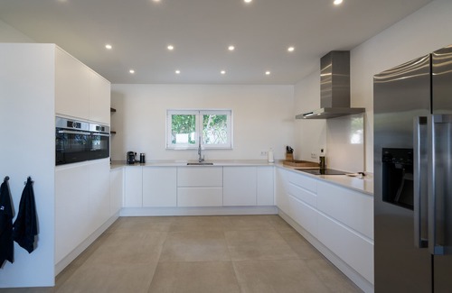 Colinas Verdes Villa | Royale en Luxe Familie Villa in de Groene Heuvels Colinas Verdes bij Lagos