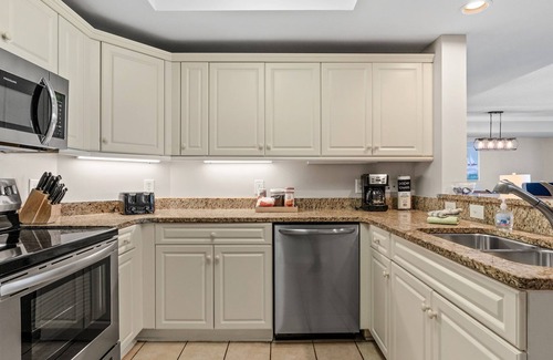 Arcadian Shores Condo | Royale Palms 2103 Renovated Oceanview w/Pool/Beach