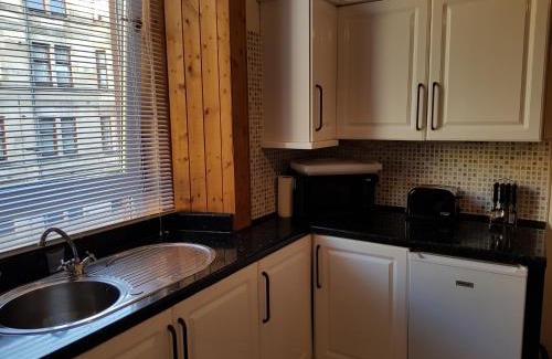 Paisley Apartment | Rozina Apartment