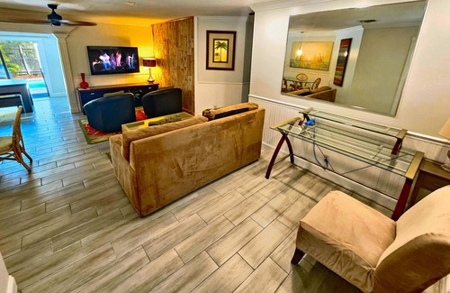 Palm Beach Gardens House | RS Private Suite Heated Pool, Kayak, 5min to Juno Beach & Stadiums