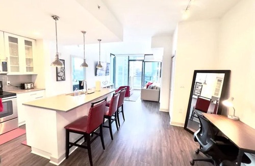 North Buckhead Apartment | Ruby Getaway | Highrise | Pool | Workout | Modern Comfort