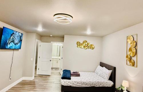 Sand Lake Apartment | Ruby House Beautiful- Peaceful-4BR Sleeps 12