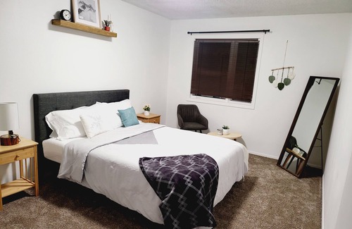 Sand Lake Apartment | Ruby' Townhouse