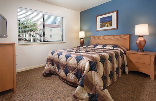 Chelan Resort | Rugged peaks of the North Cascades!