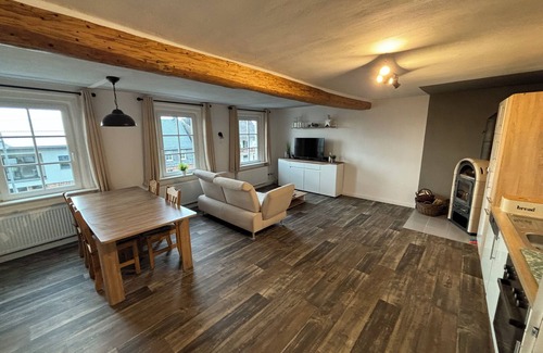 Fronhofen Apartment | Ruhe und Erholung pur in historischem FachwerkhofnFerienwohnung "Streamatze"