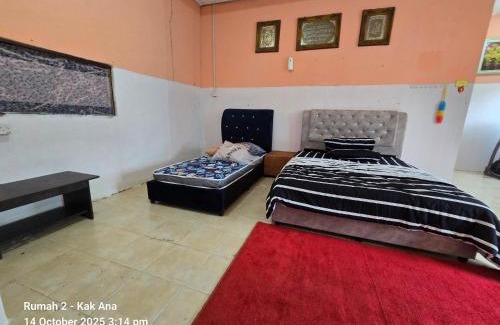 Pasir Puteh House | Rumah Kak Ana