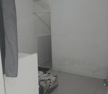 Lombok House | Rumah Putih Edi