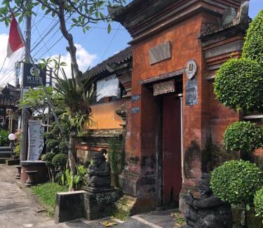 Peliatan House | Rumah Wide Home Stay