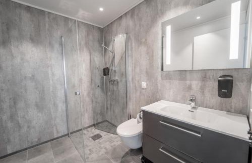 Heroy Apartment | Runde Panorama - Østen Pilot