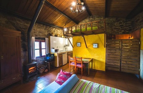 Montederramo Cottage | Rural apartment Caserío da Castiñeira for 2 people