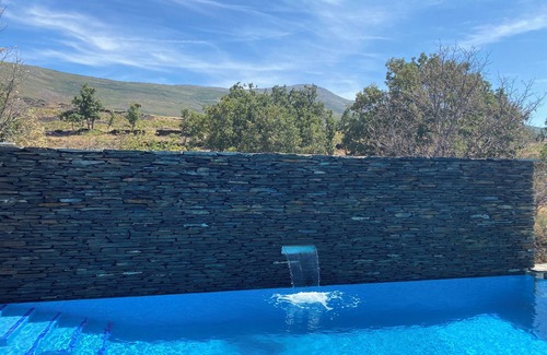 Majaelrayo Apartment | Rural apartment with private garden, fireplace, barbecue, jacuzzi and pool