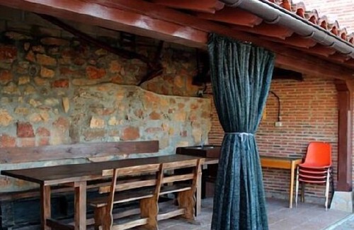 Espeja de San Marcelino Cottage | Rural house (full rental) on a plot of more than 1000m2, up to 10 people