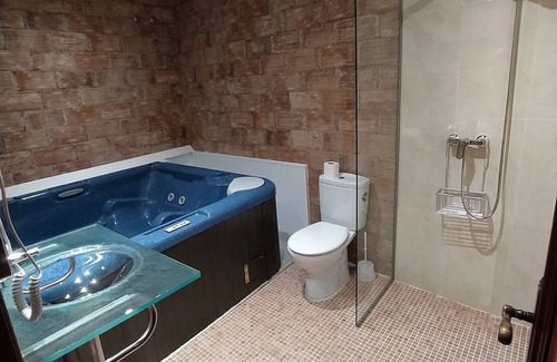 San Vicente de Arevalo Cottage | Rural house jacuzzi and outdoor pool