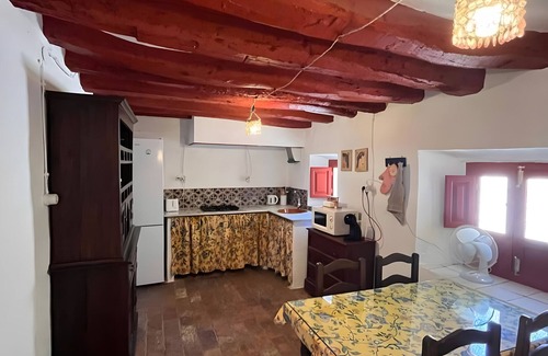 Otura House | Rural house 'La Casa Del Colono' with mountain views, shared pool and Wi-Fi