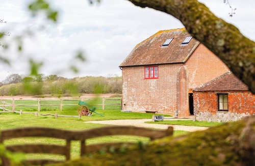Hammerpot House | Rural Retreat with Sunset View