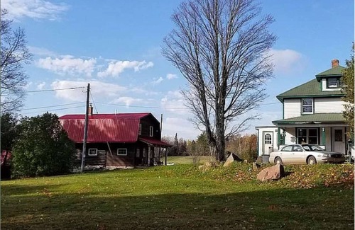 National Mine Cabin | Rustic 2B Cabin w/Sauna on Farm (Free WiFi/Parking)