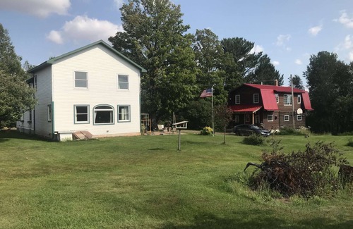 National Mine Cabin | Rustic 2B Cabin w/Sauna on Farm (Free WiFi/Parking)