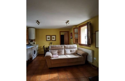 La Portilla Apartment | Rustic apartment next to the Museum