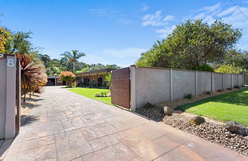 Rye House | Rustic Bubbles - house with games room, solar heated pool and pet friendly