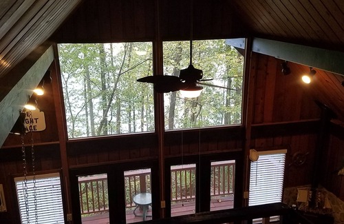 Gainesville Cabin | Rustic Cedar Cabin On Lake Lanier with Private Dock