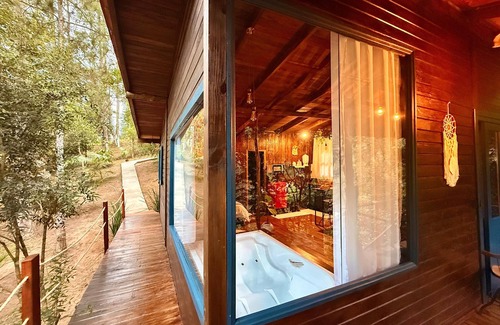 Camboriu Ski Chalet | Rustic chalet in the middle of the forest 14 km from Balneário Camboriú, super private.