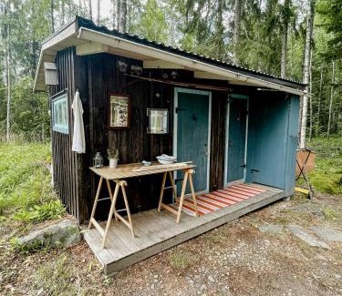 Bodarne House | Rustic Cottage For Creative Souls By Lake Lingbo
