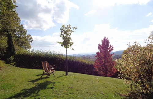 La Tuiliere Cottage | Rustic cottage with terrace and garden, pets allowed