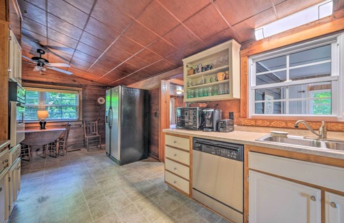 Dover House | Rustic Dover Retreat w/Porch - Walk to Boat Ramp!