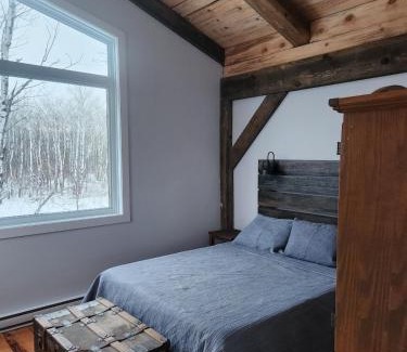 New Bothwell Ski Chalet | Rustic Elegance in St Malo