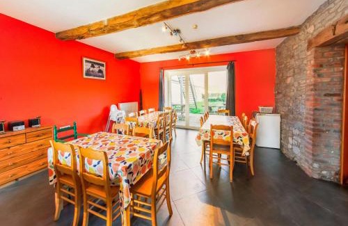 Ambly House | Rustic Estate with Sauna