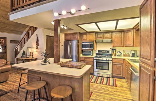 Overgaard Cabin | Rustic, Forest-View Retreat in Heber-Overgaard!