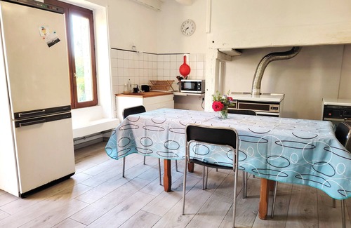 Saint-Clement House | Rustic gite "La Plume et l'oiseau" (The feather and the bird)