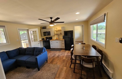 Wellston House | Rustic Hook Coho Suite
