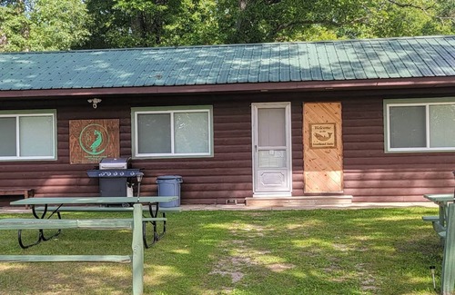 Wellston House | Rustic Hook Lodge, Steelhead Suite