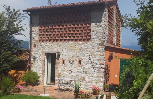 San Quirico di Moriano House | RUSTIC HOUSE FOR A COUPLE LOOKING FOR RELAX