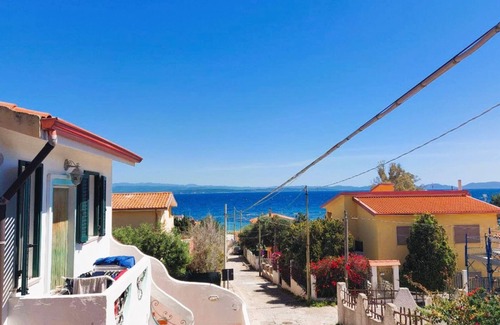 Maladroscia House | Rustic house in front of the beach in Maladroxia