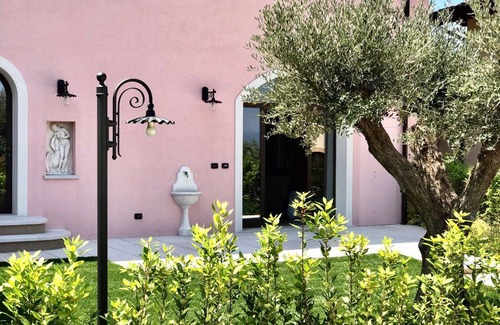 Ponti sul Mincio House | Rustic house with beautiful lake view and Moreniche hills