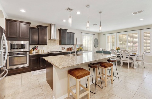 Ocotillo House | Rustic, lakefront Farmhouse w/Pool, 5BR, Pets & Events allowed