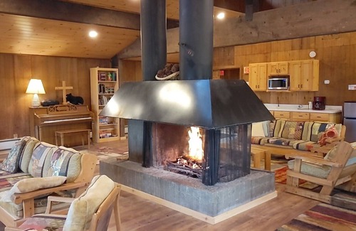 South Range House | Rustic Lodge near Lake Superior