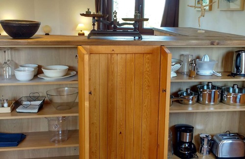 Las Gabias House | Rustic loft 10 km. of Granada, with pool, barbecue and surrounded by greenery