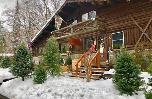 Lisbon House | Rustic Log Cabin #2 - "Peaceful Oasis"