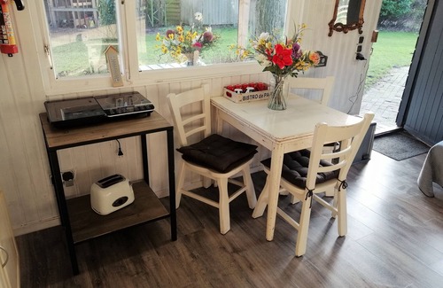 Ostgroßefehn Cabin | Rustic log cabin/chalet in a quiet location in the middle of nature in East Friesland