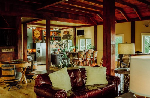 Beechgrove Cabin | Rustic Luxury Cabin w/breathtaking views, stunning sunsets, & minutes from I24