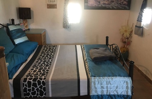 Fuente Alamo de Murcia Apartment | Rustic Luxury Private En-Suite Studio & Roof Terrace With Mountain Views & Pool