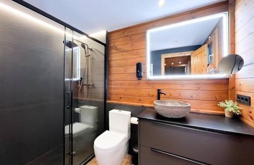 Soldeu Apartment | Rustic Retreat in Incles Valley Free Parking Mountain Views l by BonesVacances