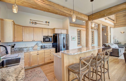 Dayton House | Rustic Retreat on Flathead Lake